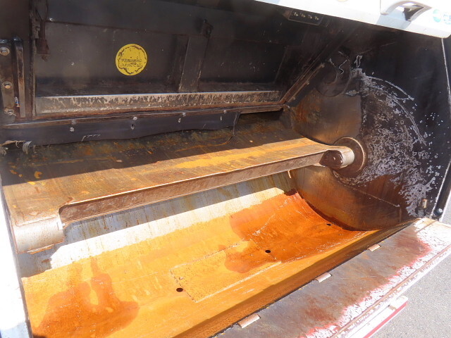 いすゞエルフパッカー車（塵芥車）小型（2t・3t）[写真31]