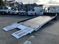 いすゞエルフセーフティローダー小型（2t・3t）[写真14]