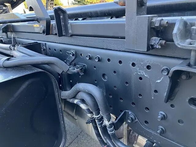 いすゞエルフセーフティローダー小型（2t・3t）[写真22]