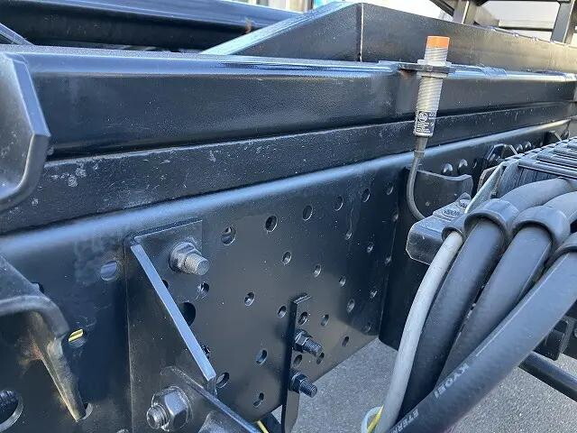 いすゞエルフセーフティローダー小型（2t・3t）[写真23]