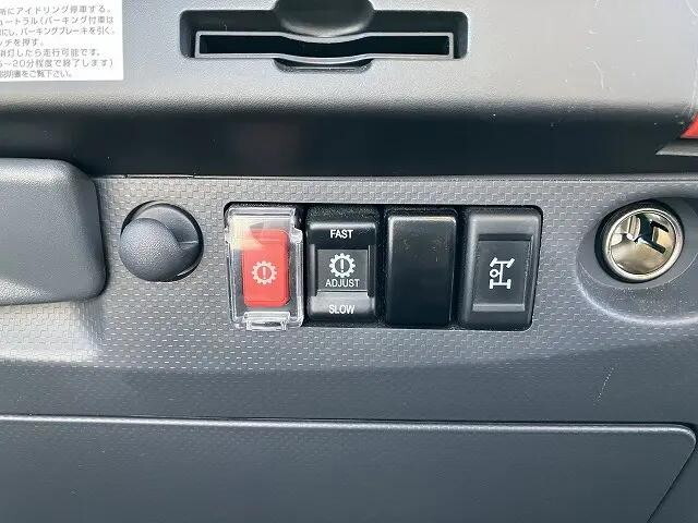 いすゞエルフセーフティローダー小型（2t・3t）[写真33]