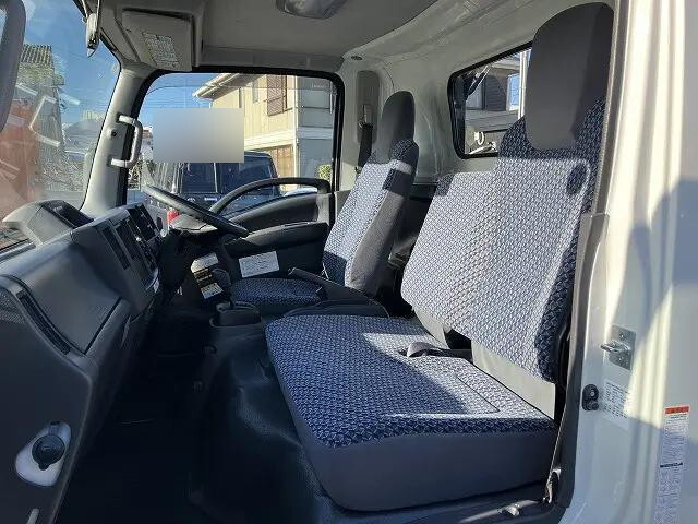 いすゞエルフセーフティローダー小型（2t・3t）[写真38]