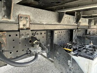 いすゞエルフアルミバン小型（2t・3t）[写真16]