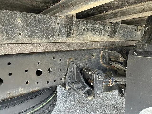 いすゞエルフアルミバン小型（2t・3t）[写真16]