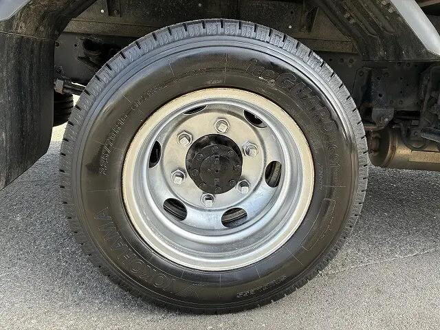 いすゞエルフアルミバン小型（2t・3t）[写真24]