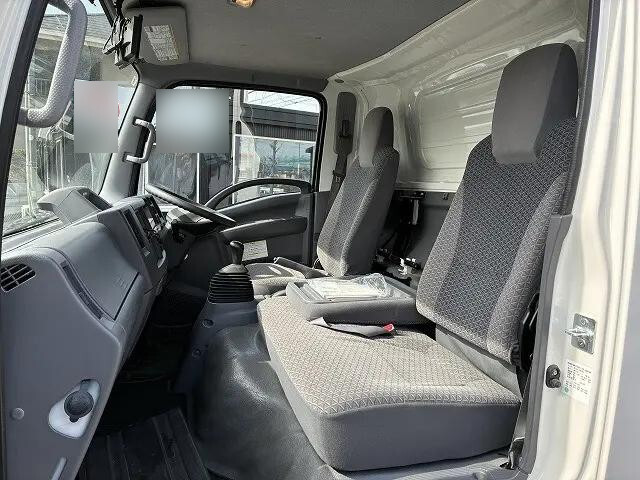 いすゞエルフアルミバン小型（2t・3t）[写真28]