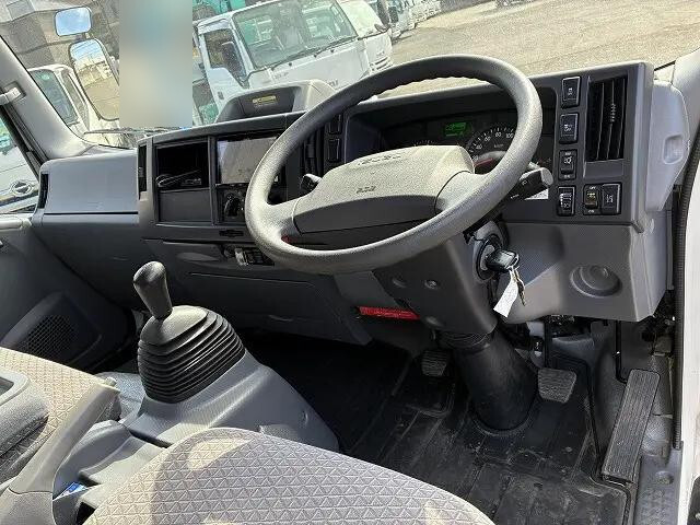 いすゞエルフアルミバン小型（2t・3t）[写真30]