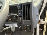 いすゞエルフアルミバン小型（2t・3t）[写真32]