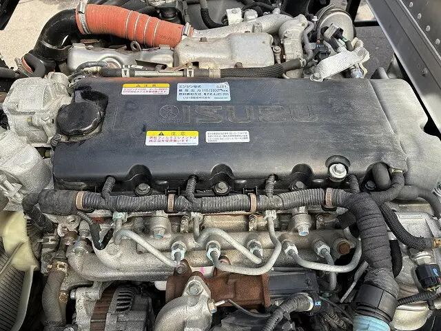 いすゞエルフアルミバン小型（2t・3t）[写真38]