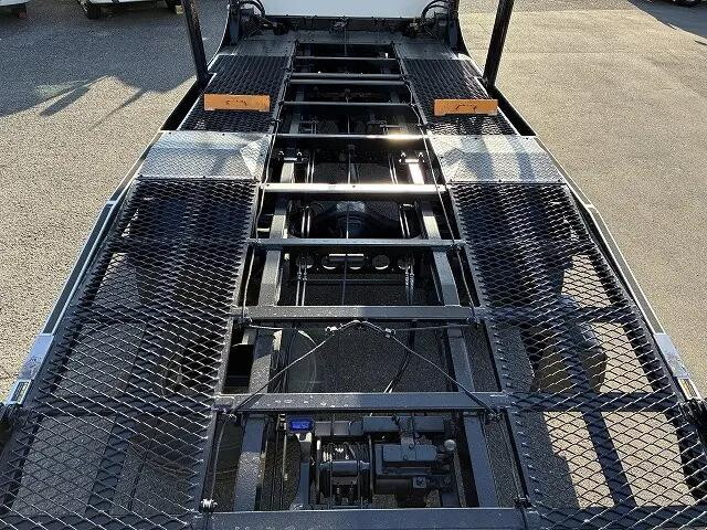 いすゞエルフキャリアカー小型（2t・3t）[写真11]