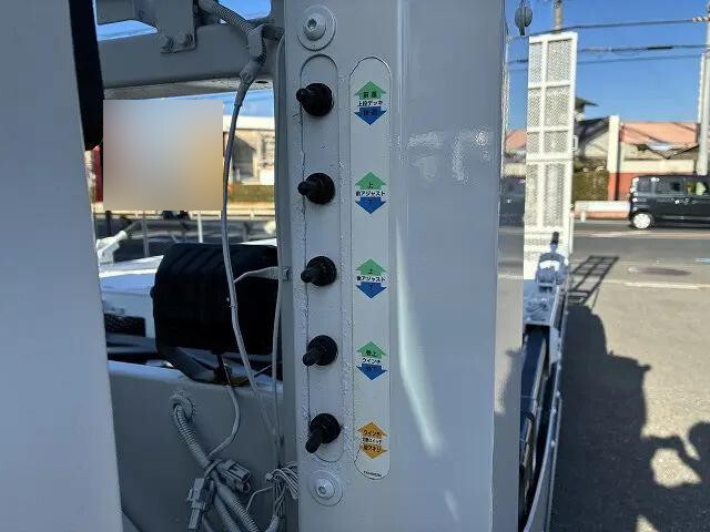 いすゞエルフキャリアカー小型（2t・3t）[写真12]