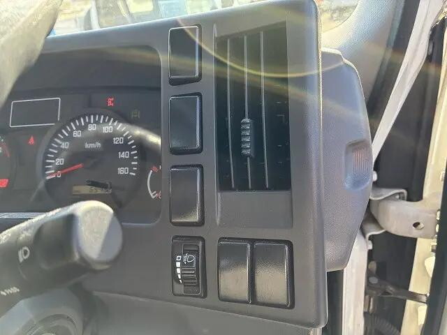 いすゞエルフキャリアカー小型（2t・3t）[写真26]