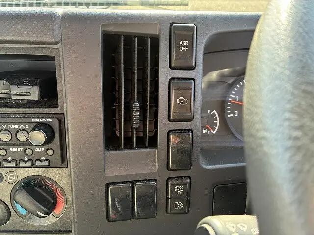 いすゞエルフキャリアカー小型（2t・3t）[写真28]