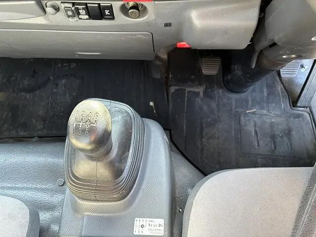 いすゞエルフキャリアカー小型（2t・3t）[写真32]