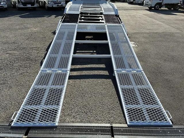 いすゞエルフキャリアカー小型（2t・3t）[写真09]