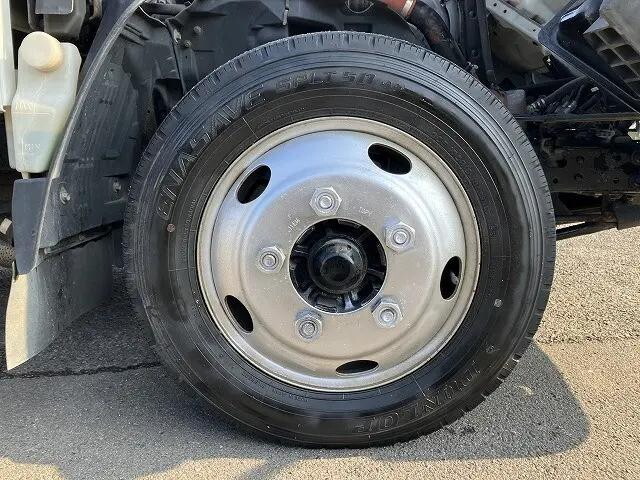 いすゞエルフ平ボディ小型（2t・3t）[写真13]