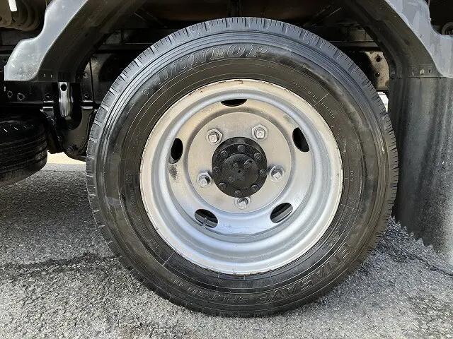 いすゞエルフ平ボディ小型（2t・3t）[写真17]