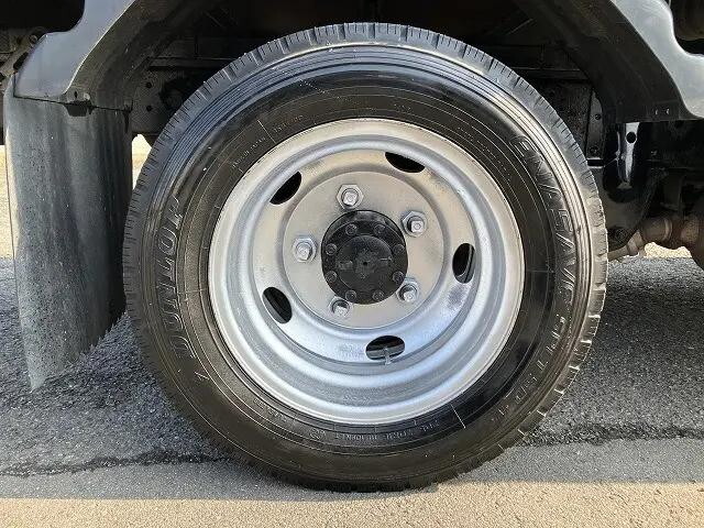 いすゞエルフ平ボディ小型（2t・3t）[写真19]