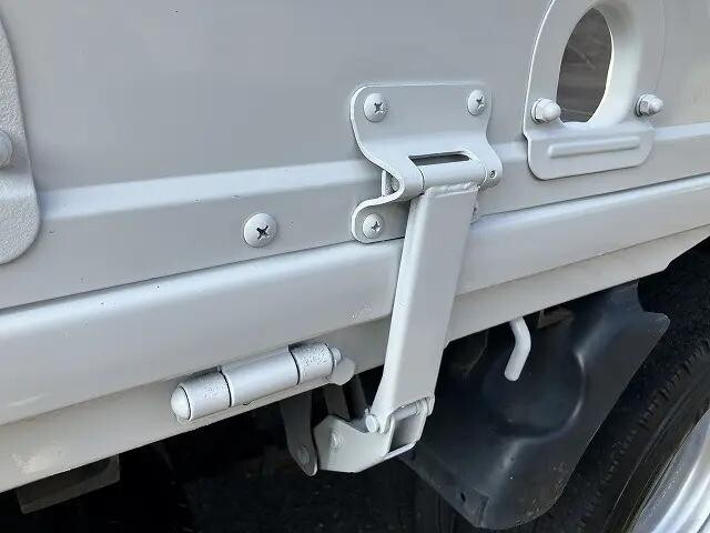 いすゞエルフ平ボディ小型（2t・3t）[写真24]