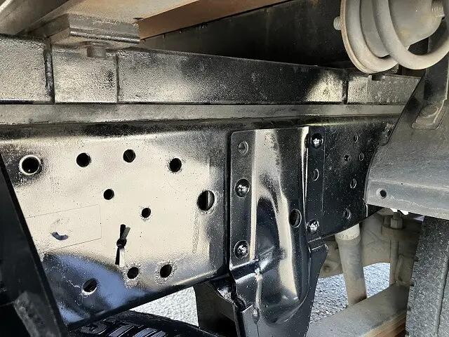 いすゞエルフ平ボディ小型（2t・3t）[写真38]