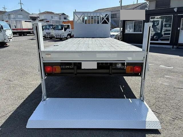 日野レンジャー平ボディ中型（4t）[写真10]