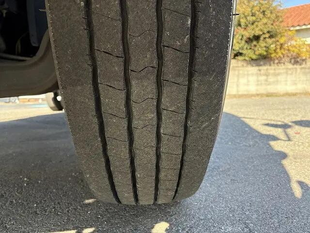 日野レンジャー平ボディ中型（4t）[写真21]