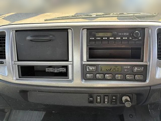 日野レンジャー平ボディ中型（4t）[写真33]