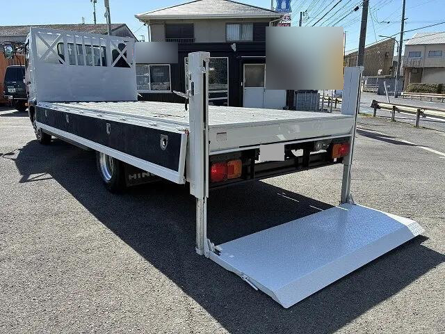 日野レンジャー平ボディ中型（4t）[写真09]