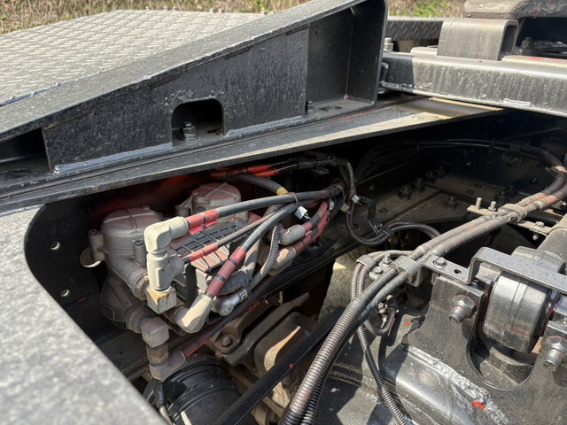 いすゞギガトレーラーヘッド（トラクターヘッド）大型（10t）[写真13]