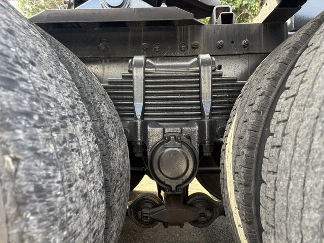 いすゞギガトレーラーヘッド（トラクターヘッド）大型（10t）[写真16]