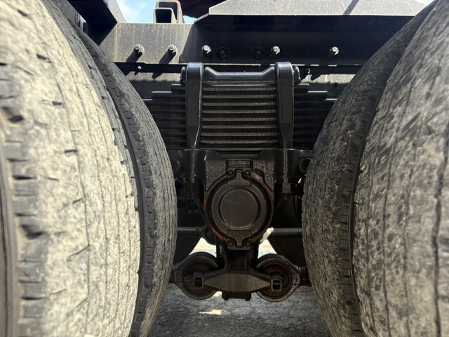 いすゞギガトレーラーヘッド（トラクターヘッド）大型（10t）[写真19]