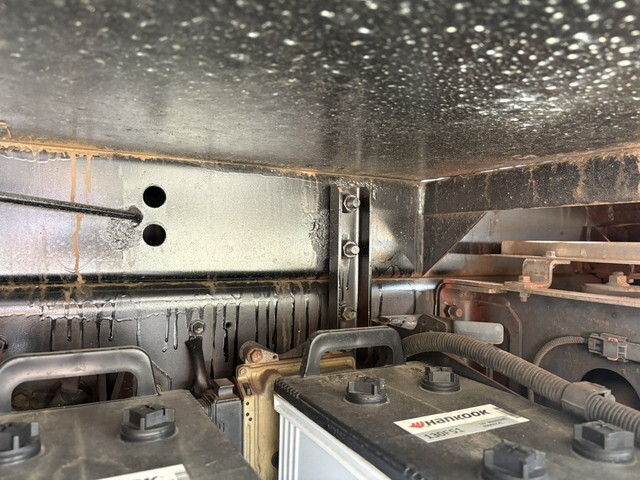 いすゞギガトレーラーヘッド（トラクターヘッド）大型（10t）[写真22]