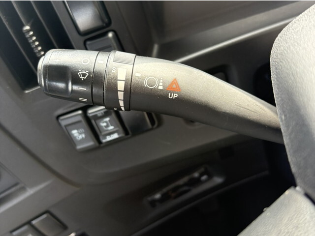 いすゞギガトレーラーヘッド（トラクターヘッド）大型（10t）[写真28]