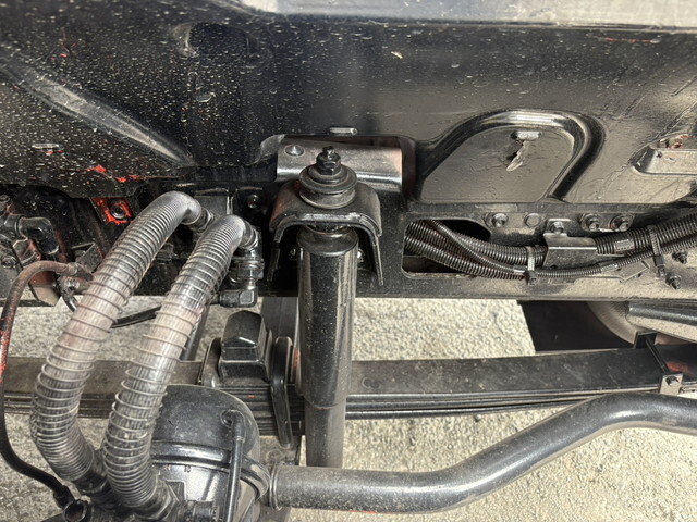 いすゞギガトレーラーヘッド（トラクターヘッド）大型（10t）[写真33]