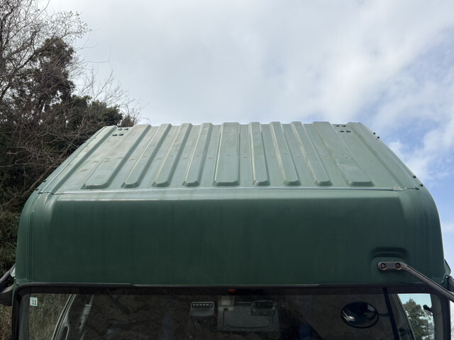 いすゞギガトレーラーヘッド（トラクターヘッド）大型（10t）[写真36]