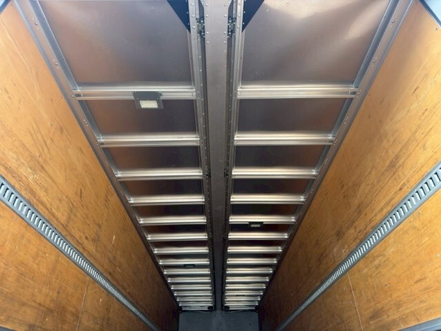 日野プロフィアアルミウイング大型（10t）[写真11]