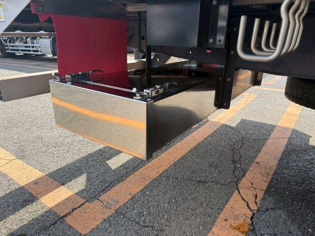 日野プロフィアアルミウイング大型（10t）[写真20]