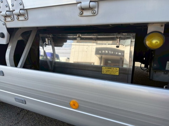 日野プロフィアアルミウイング大型（10t）[写真21]