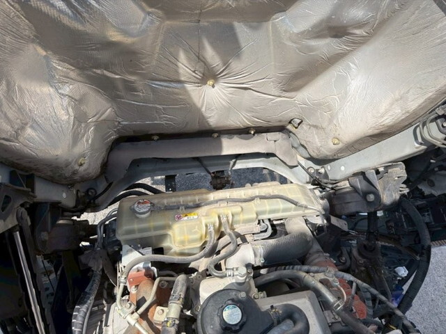 日野プロフィアアルミウイング大型（10t）[写真28]