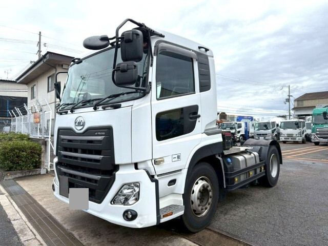 UDトラックスクオントレーラーヘッド（トラクターヘッド）大型（10t）[写真03]