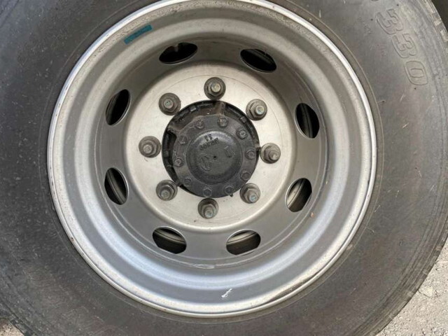 日野レンジャーセルフクレーン4段増トン（6t・8t）[写真15]