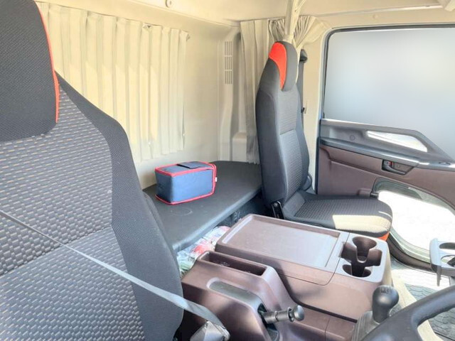 日野レンジャーセルフクレーン4段増トン（6t・8t）[写真33]