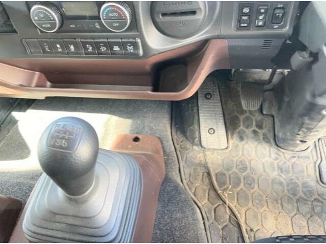 日野レンジャーセルフクレーン4段増トン（6t・8t）[写真38]