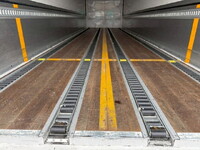 UDトラックスクオンアルミウイング大型（10t）[写真11]