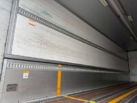 UDトラックスクオンアルミウイング大型（10t）[写真15]