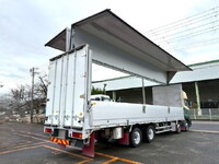 UDトラックスクオンアルミウイング大型（10t）[写真02]