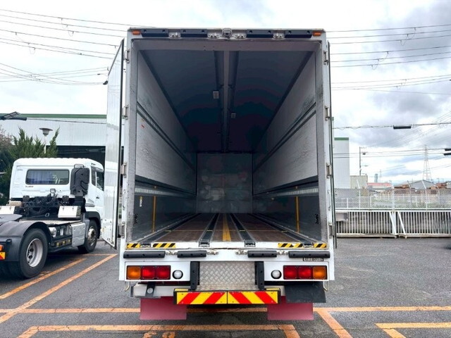 UDトラックスクオンアルミウイング大型（10t）[写真09]