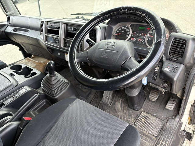 日野レンジャー冷凍車（冷蔵車）中型（4t）[写真26]