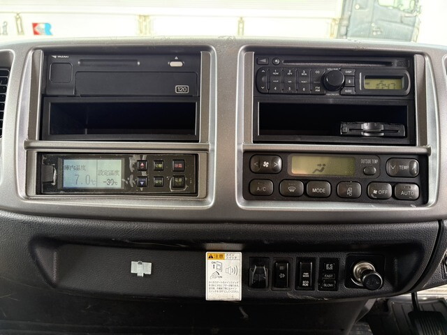 日野レンジャー冷凍車（冷蔵車）中型（4t）[写真29]