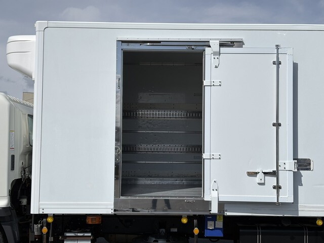 日野レンジャー冷凍車（冷蔵車）中型（4t）[写真07]